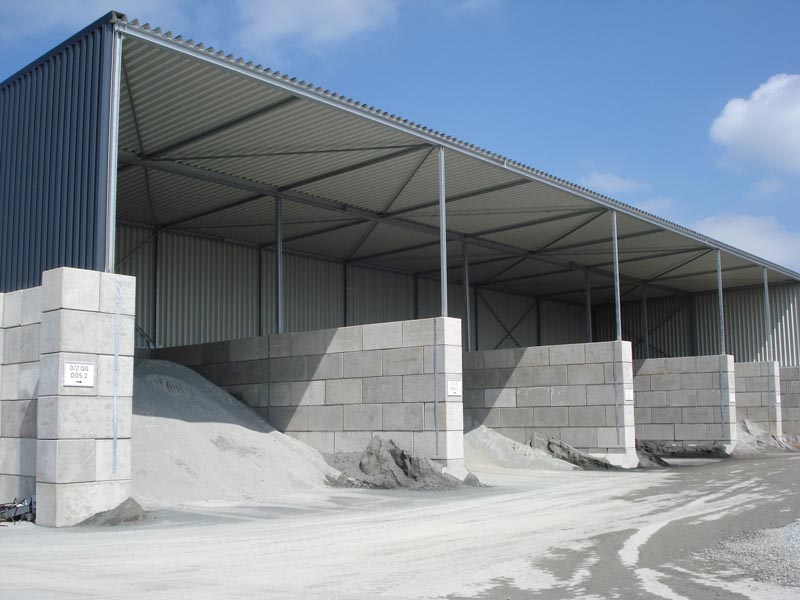toit-acier-bloc-beton-lego1